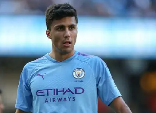 曼城双将伤愈复出，备战联赛杯与英超关键战